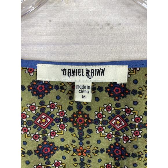 Anthropologie Daniel Rainn Top Womens M Green Medallion Keyhole Sheer Roll Tab - Picture 4 of 10